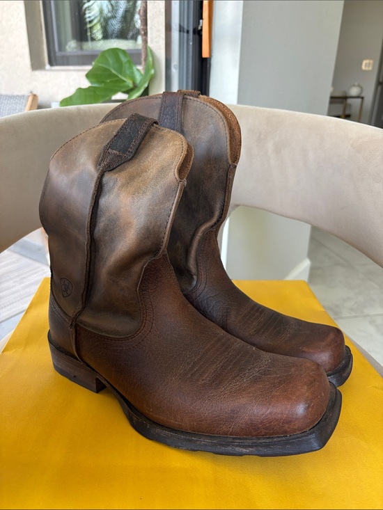 Ariat Other - Ariat Men's Brown Leather Boots